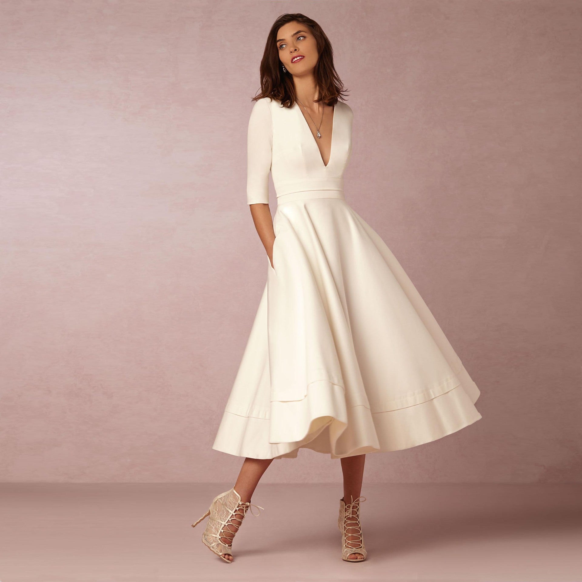 Nylah - Vestido midi con escote en V profundo