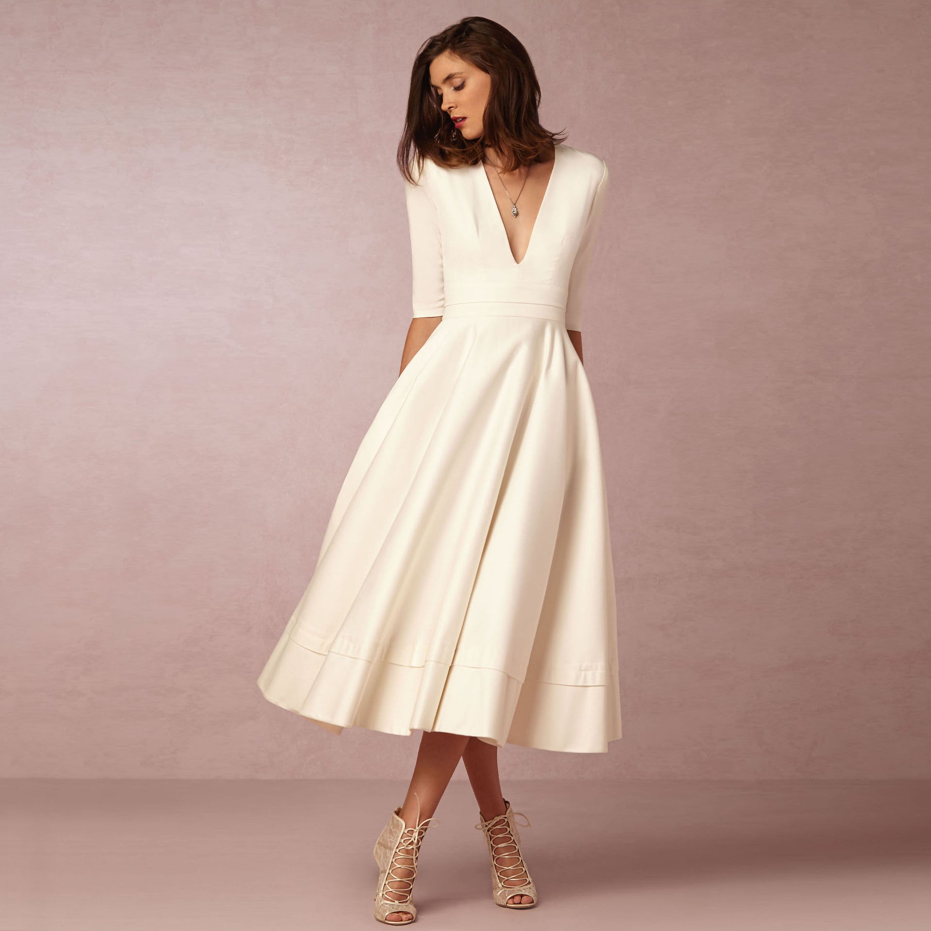 Nylah - Vestido midi con escote en V profundo