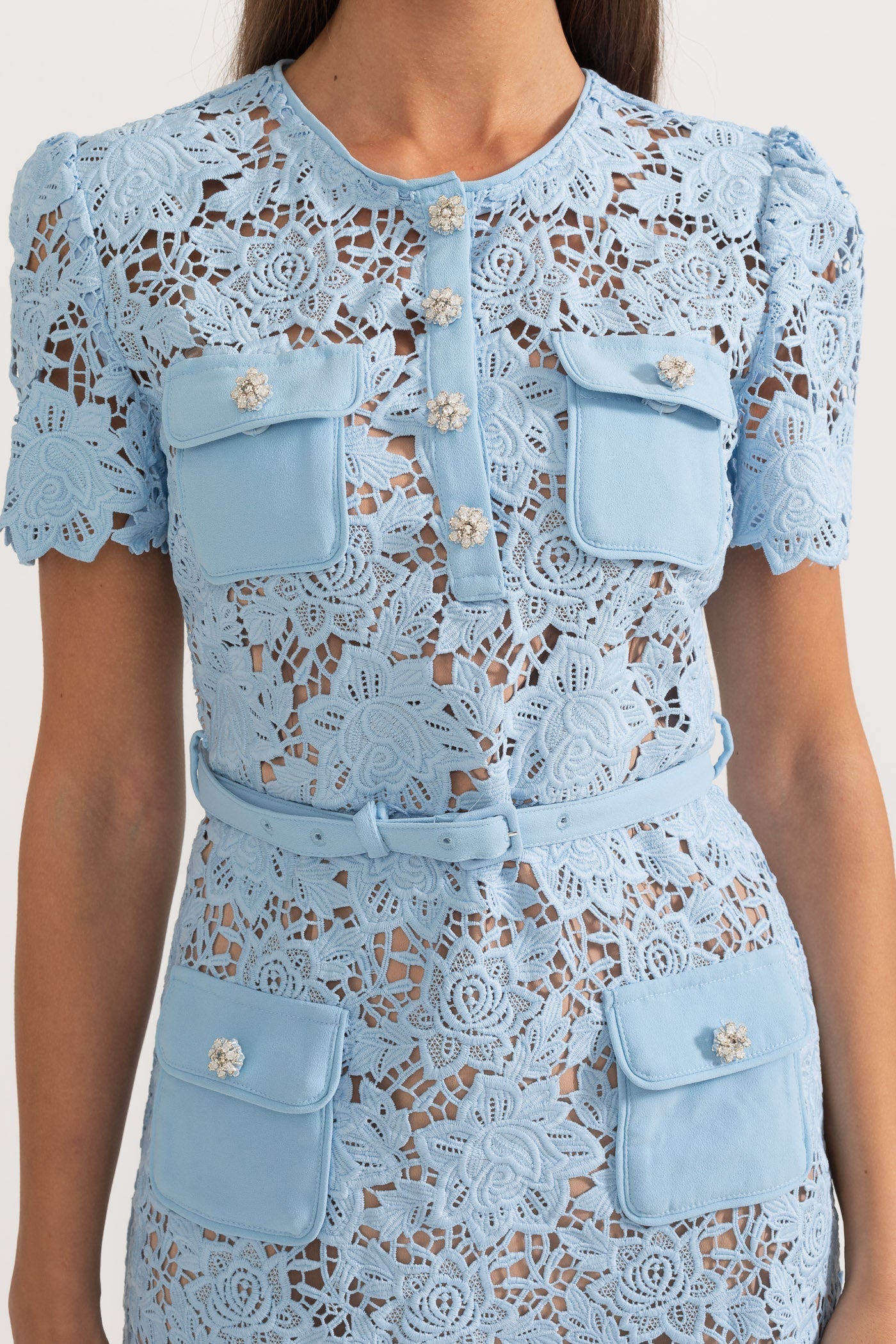 Clara Guipure – Vestido corto de encaje azul elegante para verano