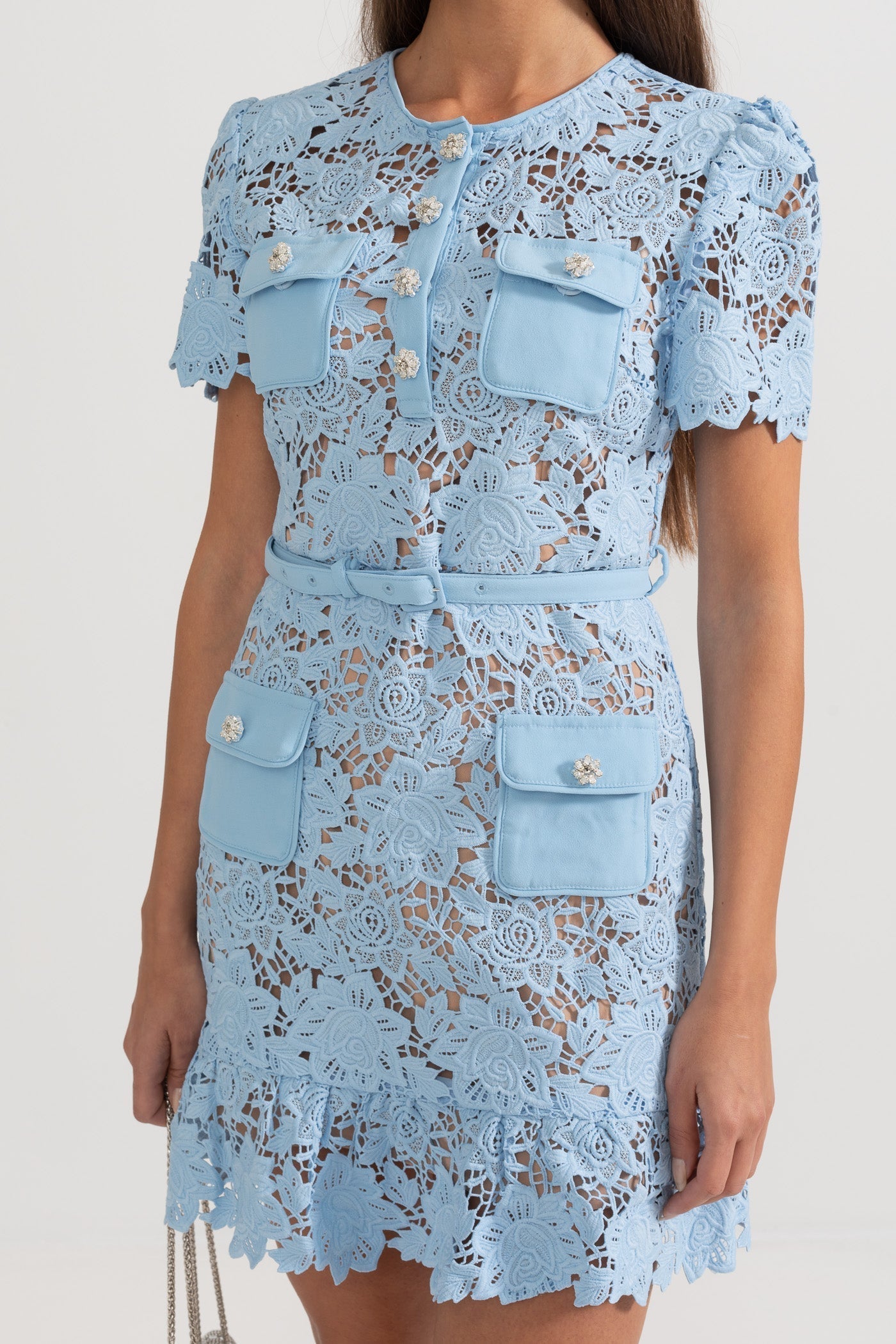 Clara Guipure – Vestido corto de encaje azul elegante para verano
