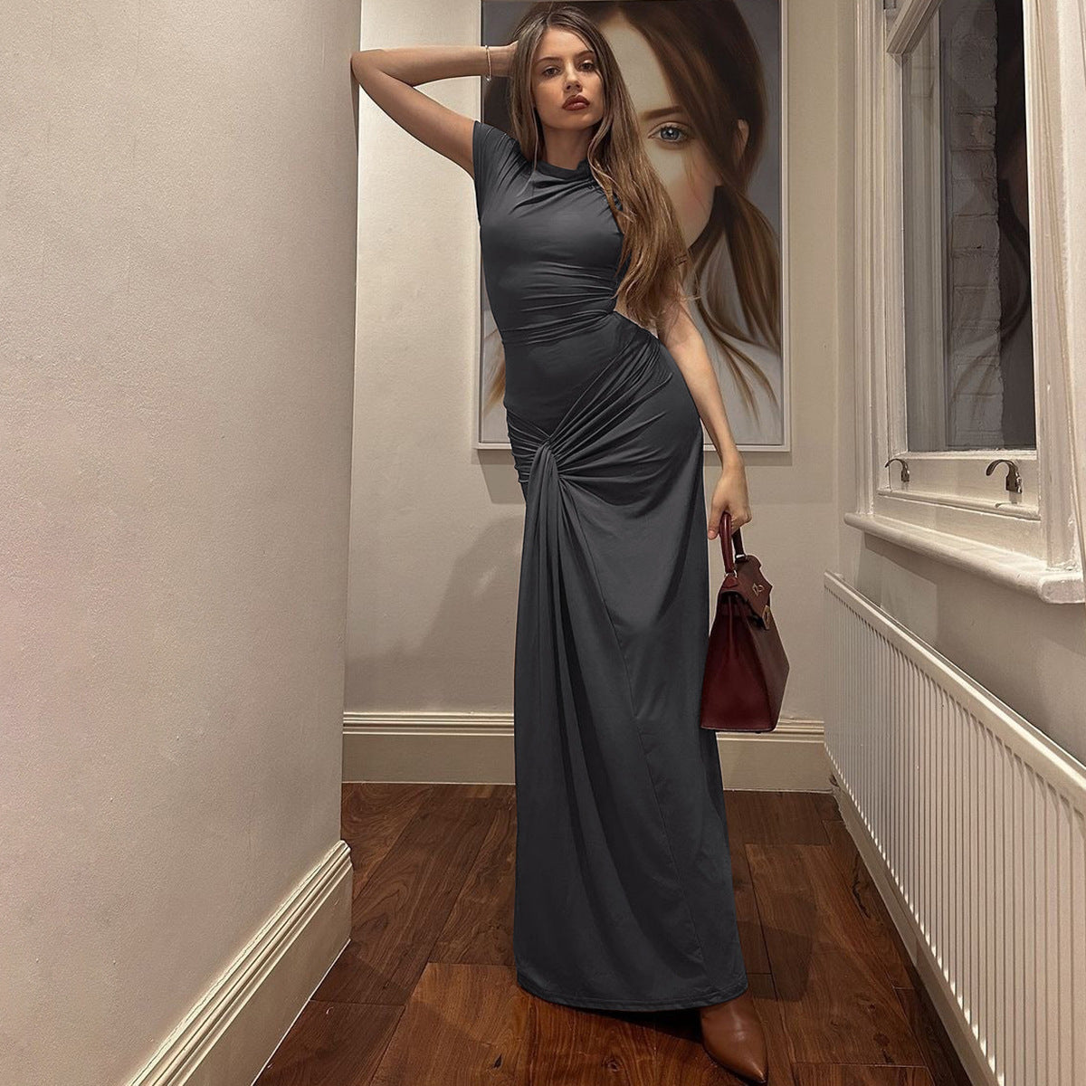 Penélope - Vestido maxi nudo elegante