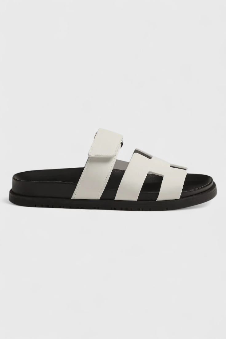 Bravely - Sandalias deportivas con diseño de H