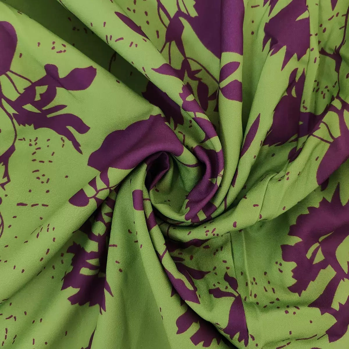 Victoria - Vestido midi jardín violeta