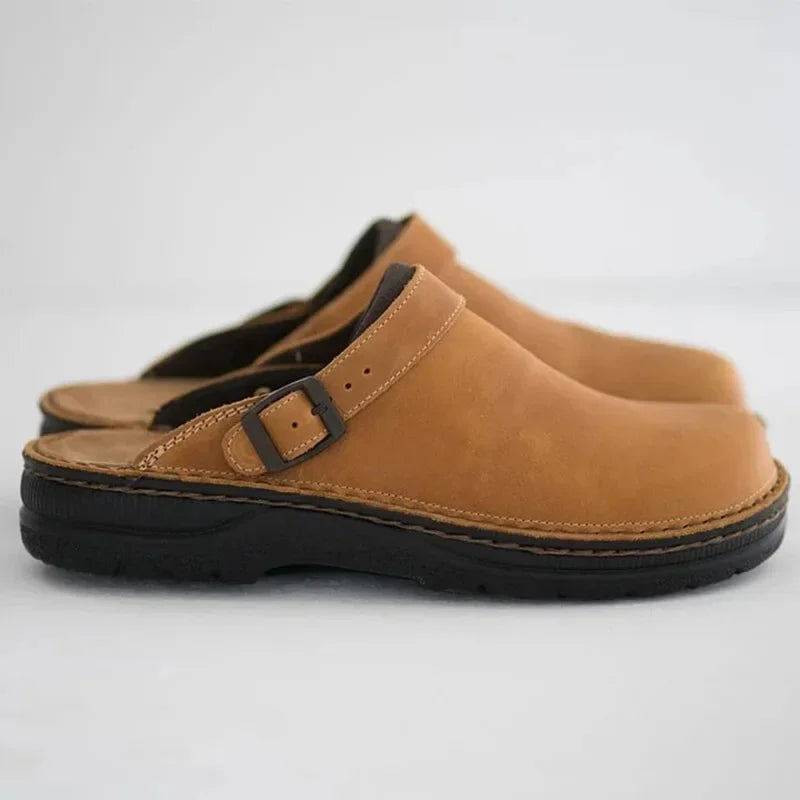 Toledo - Zuecos de cuero con correa ajustable