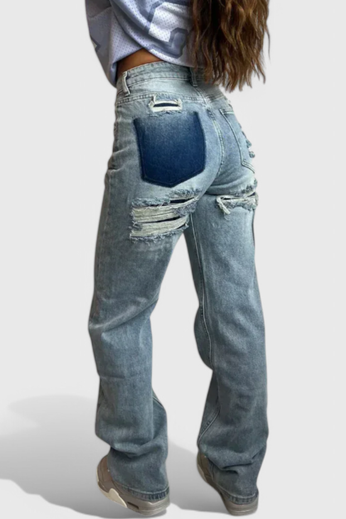Valeria - Jeans rotos estilo vintage