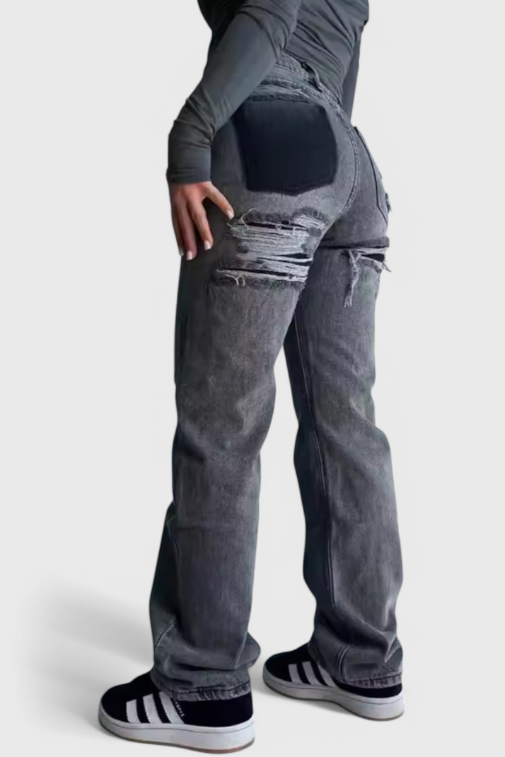 Valeria - Jeans rotos estilo vintage
