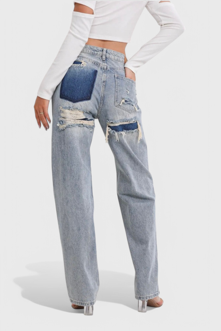 Valeria - Jeans rotos estilo vintage