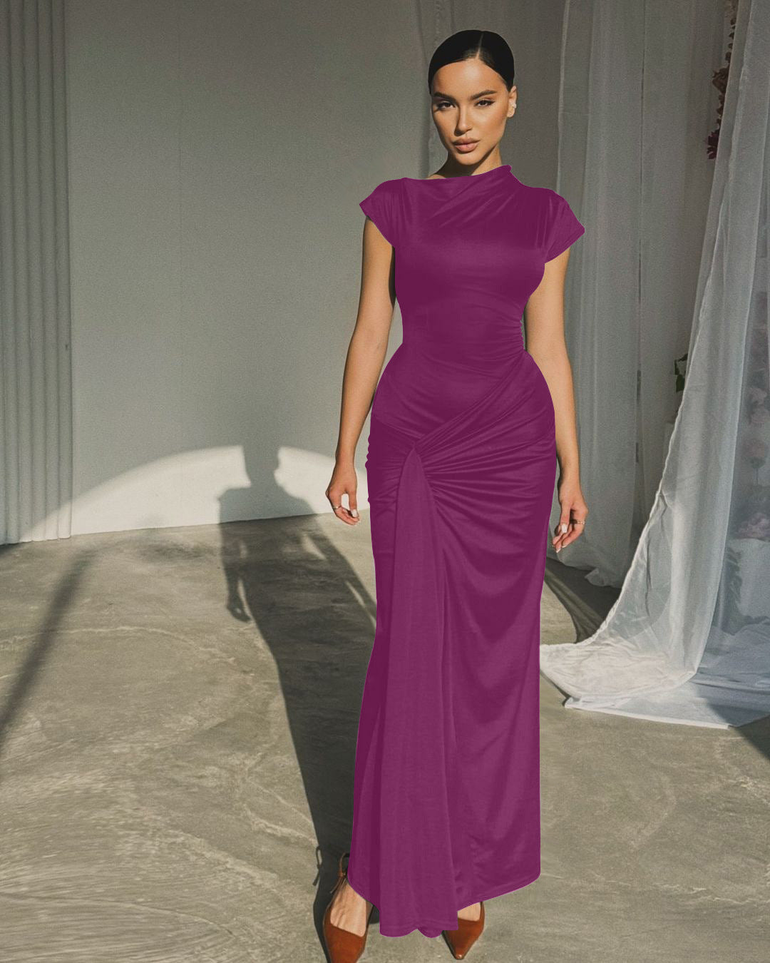 Penélope - Vestido maxi nudo elegante