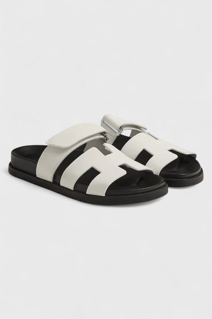 Bravely - Sandalias deportivas con diseño de H