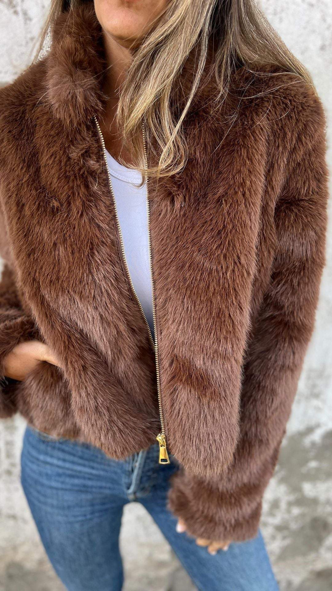Zoe - Chaqueta corta de pelo sintético