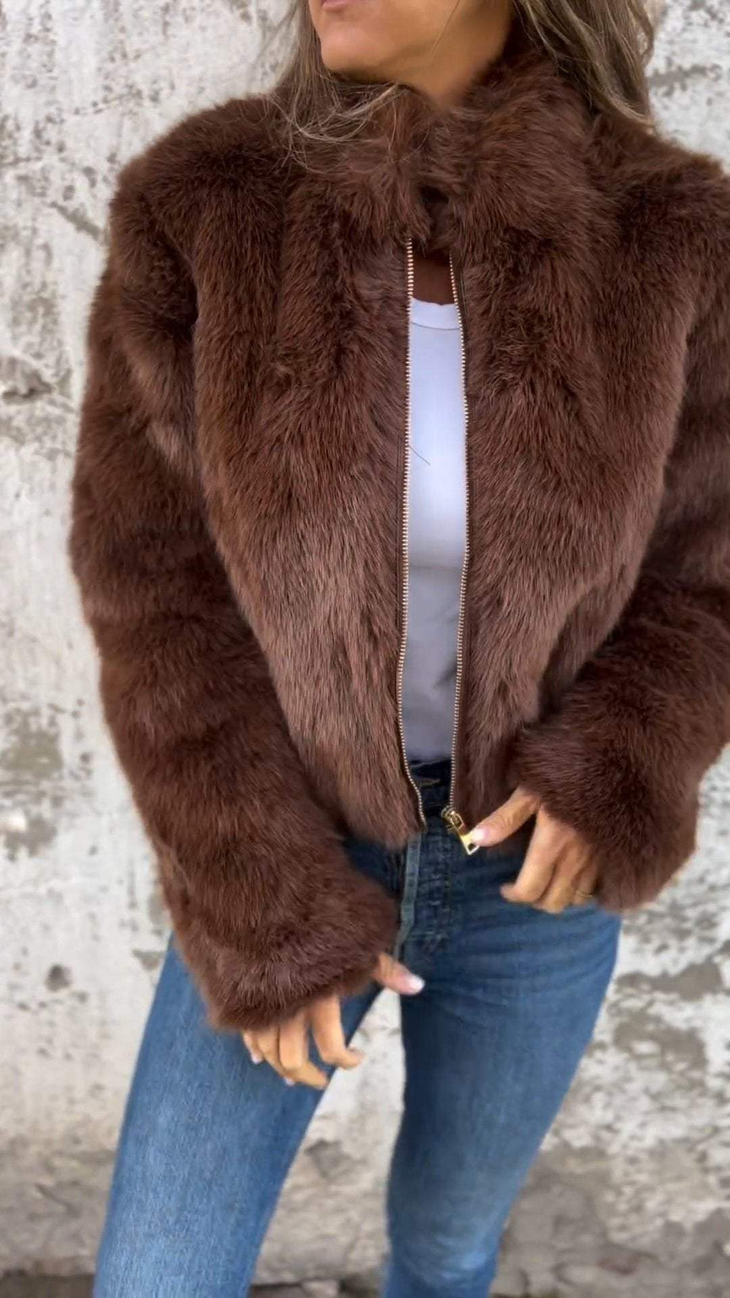 Zoe - Chaqueta corta de pelo sintético